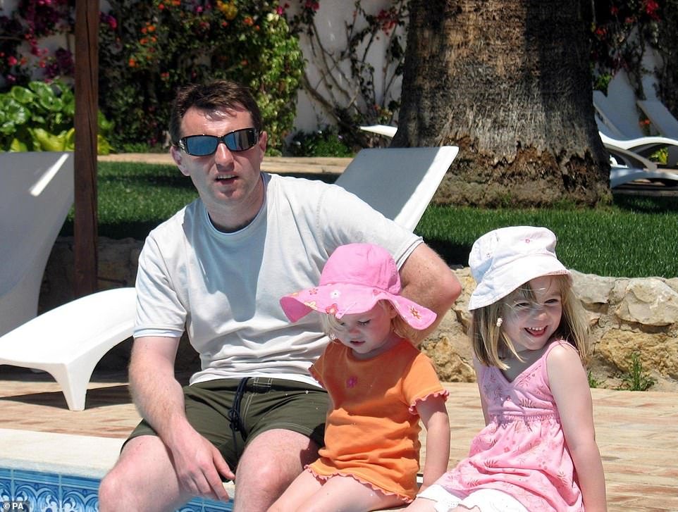 The last photograph taken of the little girl shows her smiling next to her little sister Amelie and their father Gerry