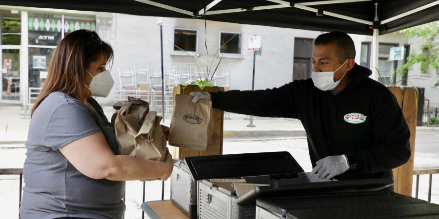 photo of meal distribution